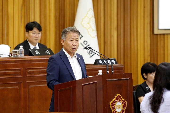 ▲제289회 임시회 제2차 본회의에서 5분 자유발언중인 장기소 의원 ⓒ영광군의회