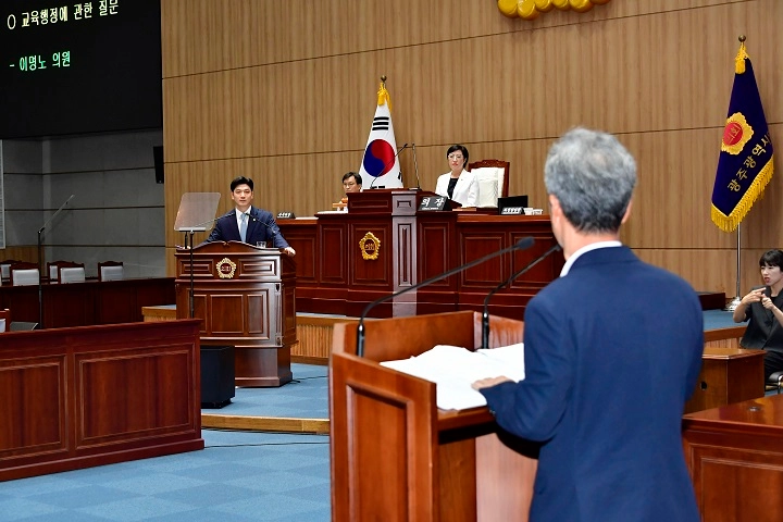 ▲시정 질문하는 이명노의원