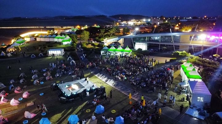 지난해 열린 갯벌축제 주무대 ⓒ무안군