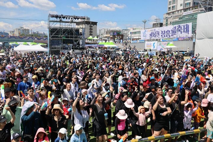지상최대의물싸움 ⓒ장흥군