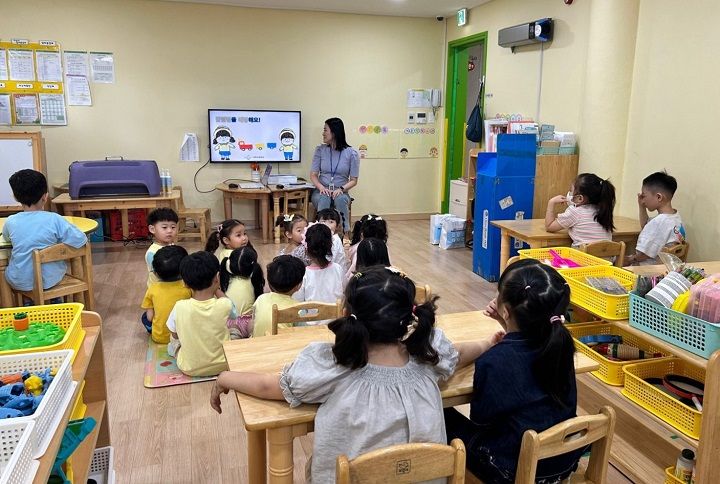▲나주시보건소가 어린이집을 방문해 올바른 손씻기 교육을 하고 있다