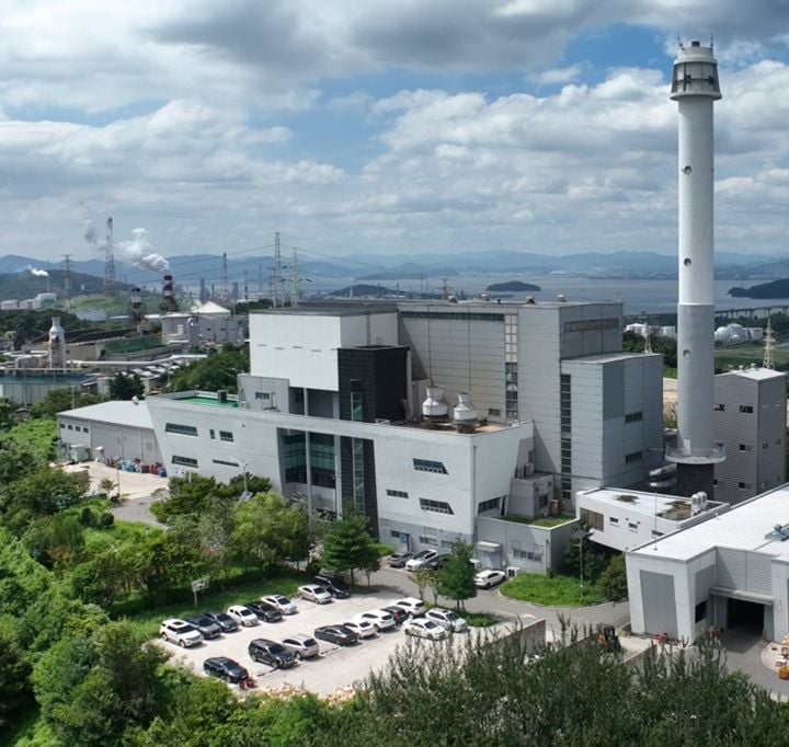 현재 여수시 도시형폐기물 종합처리시설(소각시설) 전경