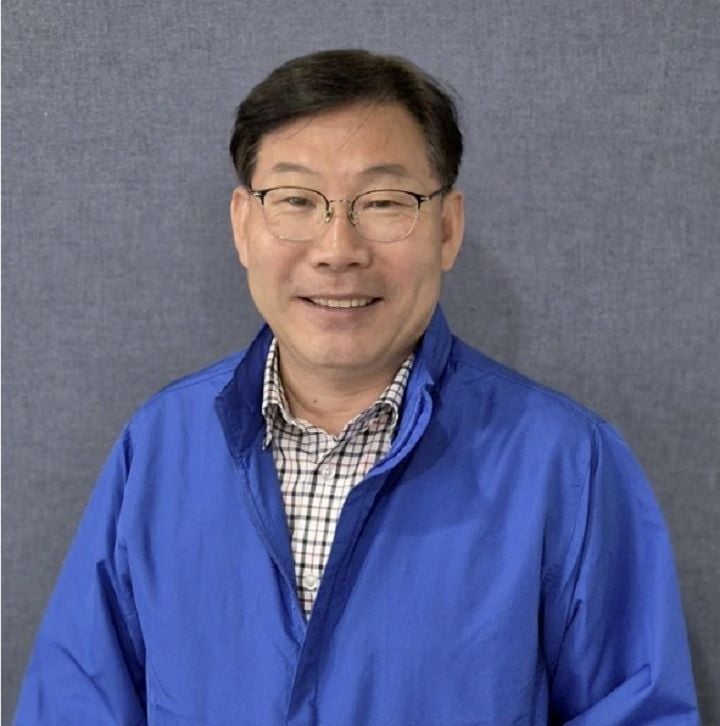 송승종 광주 북구청장 출마예정자가 문인 북구청장의 사퇴 철회에 대해 “행정환경 변화 속 책임 행정의 선택”이라며 비난보다 숙의와 공론화를 강조했다.