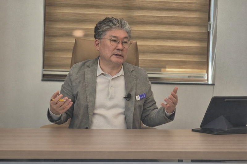 전남 영광군이 해상풍력·수소 산업 등 에너지 전략과 생애주기 인구 정책을 결합해 ‘인구 10만 자립도시’ 구축에 나섰다. 체류형 관광 개발과 광주·전남 통합 대응까지 미래 성장 기반을 강화하고 있다.