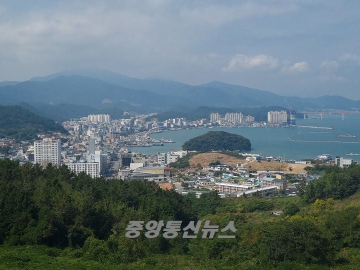 완도군수 선거 대격돌…민주당 5명 경선, ‘돈선거 차단’ 변수 부상