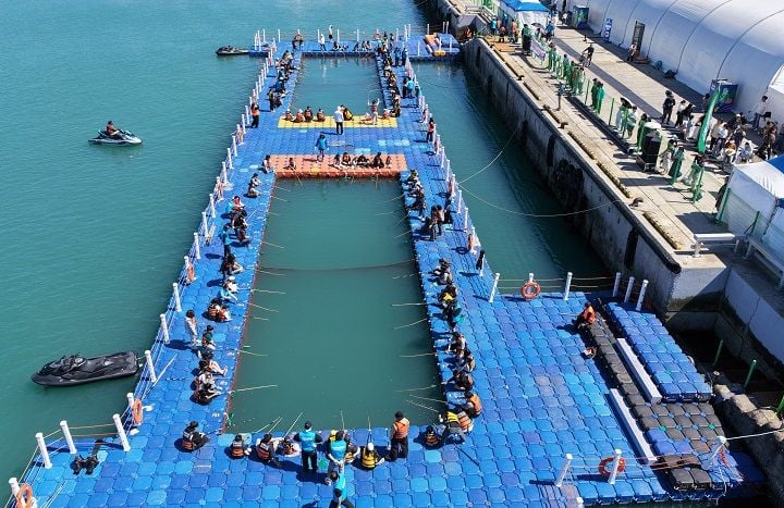 ‘2026 Pre 완도국제해조류박람회’에서 치유 김밥 만들기와 전통 대나무 바다낚시 등 체험형 콘텐츠가 큰 인기를 끌며 가족 관광객들의 발길이 이어지고 있다.