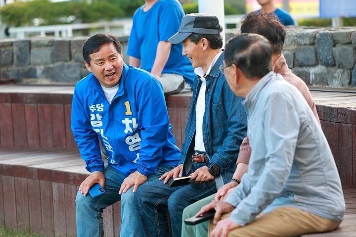 차영수 강진군수 후보가 스마트농어업, 공모사업, 인력난, 판로, 귀농·귀어 정착 지원을 한곳에서 연계하는 강진 농어촌종합지원센터 설립 공약을 발표했다.