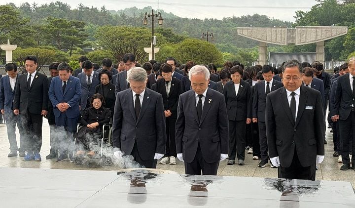 더불어민주당 광주시당이 6·3 지방선거 공식 선거운동을 시작하며 5·18 정신의 헌법 전문 수록과 전남광주통합특별시 성공 지원을 핵심 선거 의제로 제시했다.