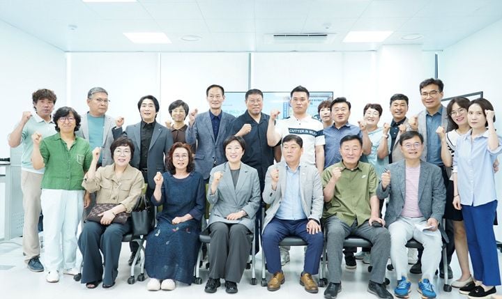 신수정 북구청장 당선인 인수위가 26일 체육회와 간담회를 열고 하반기 18개 대회를 점검했다