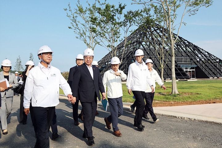 서영학 여수시장 당선인이 윤호중 행안부 장관과 2026여수세계섬박람회 현장을 점검했다