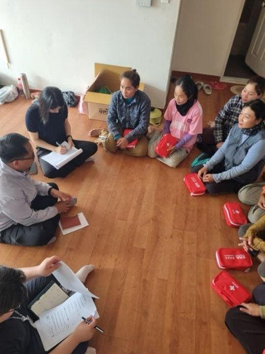 영암군이 정부·전남도와 합동으로 관내 고용 농가 20곳과 외국인 계절근로자 43명을 대상으로 인권 실태점검을 실시해 계약 이행과 숙소 환경 등을 집중 확인했다