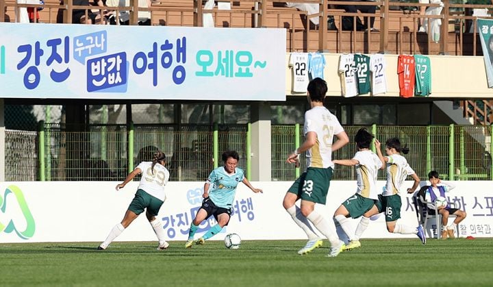 강진스완스WFC가 세종스포츠토토와 0 대 0으로 비기며 7연패를 탈출했습니다. 전력 보강을 마친 강진스완스는 7월 1일 상무를 상대로 홈 첫 승에 도전합니다.