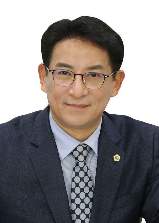 박 의원은 시민 중심의 쌍방향 소통 체계 전환과 공공방송의 재난 송출 시스템 보완 등 전면적인 홍보 행정 혁신을 강력히 촉구했습니다.