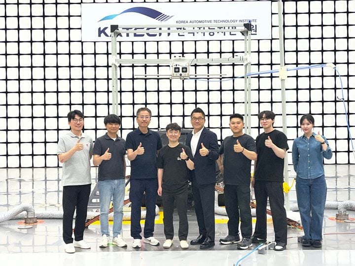 영광군 소재 한국자동차연구원 전파적합성연구센터가 미국 GM의 실차 전자파 공식 지정시험소로 승인받아 국내 미래차 기업들의 해외 인증 지원 기반을 강화했다