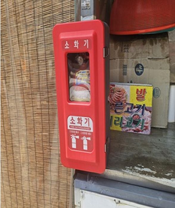 동부소방서가 전통시장과 소방차 진입 곤란 지역을 대상으로 '보이는 소화기' 일제정비 사업을 추진 중이다