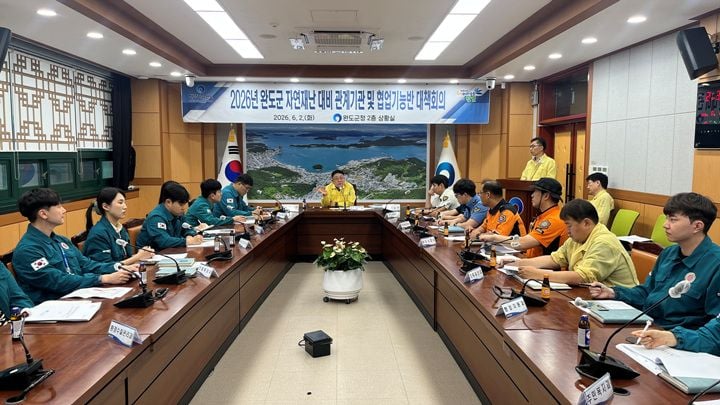 완도군이 9월 30일까지 '2026 폭염 종합 대책'을 추진한다