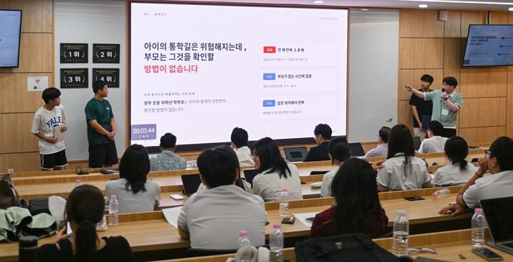 전남광주통합특별시교육청이 청소년 창업경진대회 지역 예선을 진행한다. 광주 예선서 4개 팀이 본선에 진출했으며 전남 예선은 24일 순천에서 열린다.