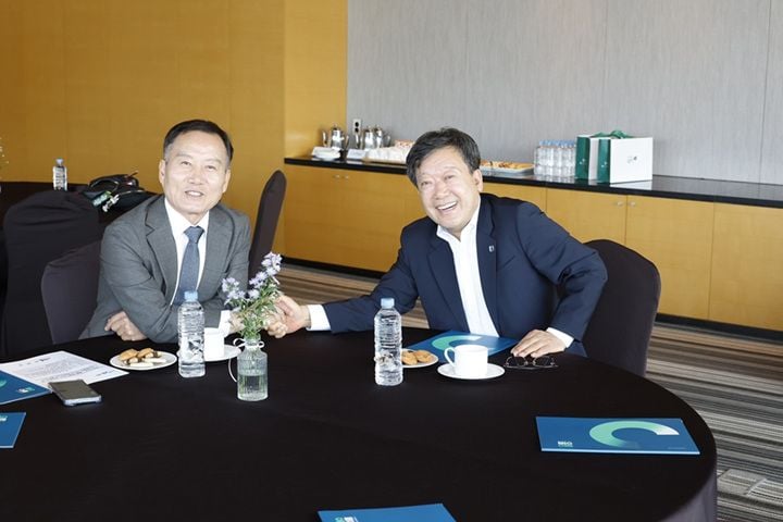 신안군과 울릉군이 국토외곽 먼섬 특별법 개정을 위해 공동 대응한다. 정주지원금 신설, 세제 혜택, 섬지역 특별자치군 설치 등을 추진해 도서 주민 정주여건을 대폭 개선한다.