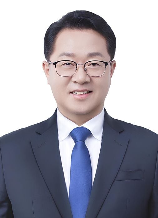 문금주 의원이 상임위 만장일치 법안의 필리버스터를 제한하고 본회의 무기명투표를 전자화하는 국회법 개정안을 발의했다.