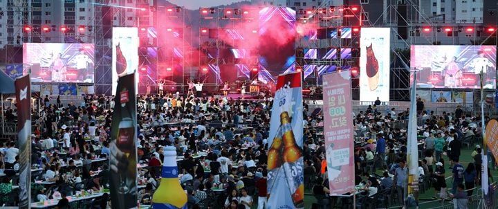 제4회 강진하맥축제가 27~29일 열린다. 입장시간은 오후 5시로 조정되며, 무료 셔틀버스와 광주행 야간버스 증편, 셀프 맥주존 확대 등 편의 대책을 가동한다.