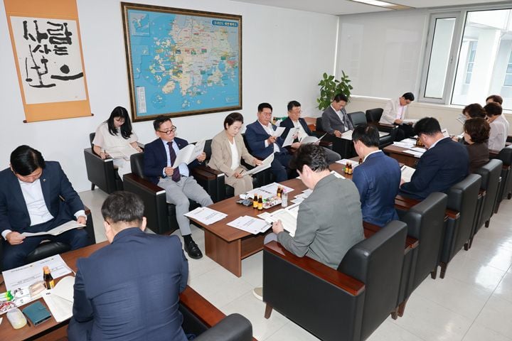 전남광주통합특별시의회 반도체특위가 8월 31일 반도체산업지원단과 간담회를 열고 호남권 반도체 클러스터 조성 현안 점검 및 의회 차원의 분야별 지원과제를 논의했다.