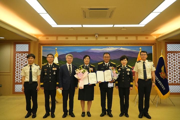 전남광주통합특별시 소방본부가 7일 통합 의용소방대 초대 남녀 연합회장에 서봉렬, 백미실 대원을 임명했다. 권역 간 화합과 지역 안전망 구축에 나선다.