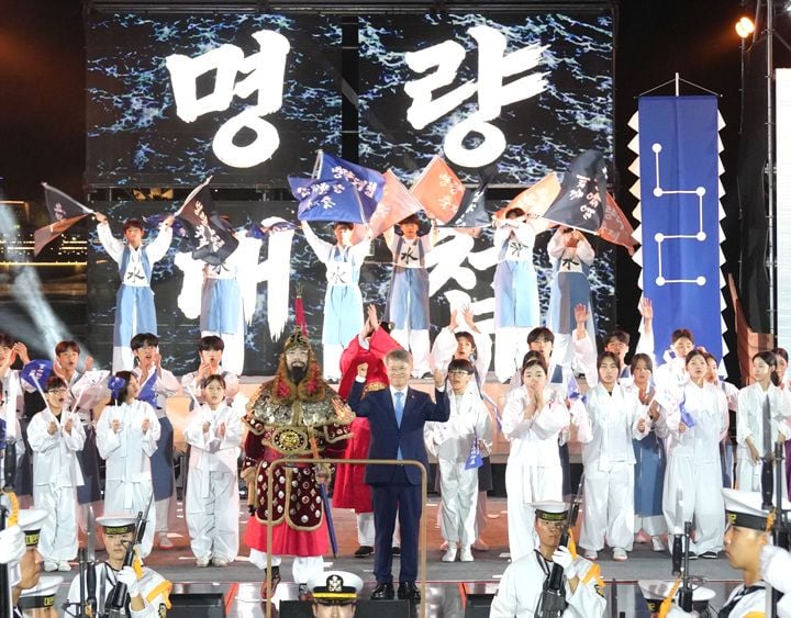 진도·해남 울돌목에서 열린 2026 명량대첩축제에 관광객 19만 2천 명이 방문했다.