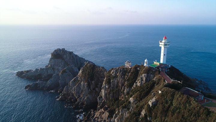 여수시 거문도가 행안부 '제1차 국토외곽 먼섬 종합발전계획'에 반영되어 10개 사업, 총 127억 3천만 원의 예산을 확보하고 정주 환경 개선에 나선다.