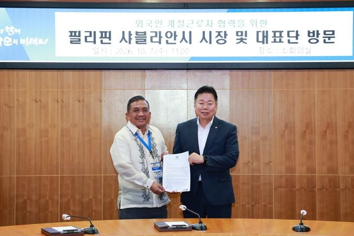 화순군이 필리핀 샤블라안시 대표단을 맞아 외국인 계절근로자 확대 및 스마트팜, 아열대 작물 등 농업 분야 교류 강화 방안을 논의했다.