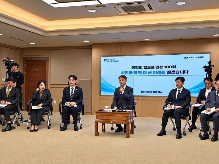 민형배 전남광주통합특별시장이 취임 100일 기자회견에서 도시철도 2호선 공정관리 개선, 공직자 근무지 보장 조항 개정, 농어촌 기본소득 확대, 국립의대 선정 논란과 통합 재정지원금 활용 계획에 대한 입장을 밝혔다.