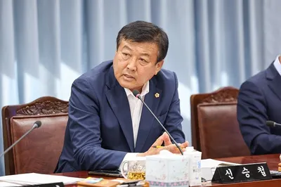 구제역 장기화로 출하 지연... "영암 축산농가 실효적 대책 세워야"