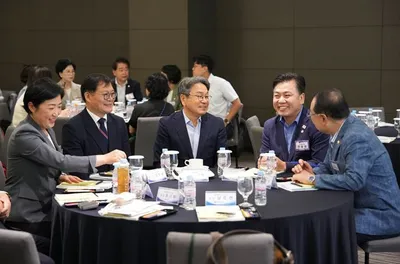 강기정 시장,광주지역 지방의원 직무연수 참석