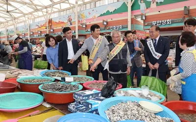 함평군, 추석 대목 전통시장 장보기 행사로 지역상권 활력