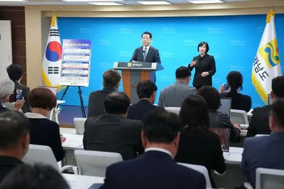 전남도 전복산업 지원정책, 가격 하락·경영난 돌파 해법 찾는다
