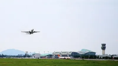 “불가피한 행정” vs “신뢰 깨는 조급함”…광주공항 국제선 재개 '논란'