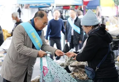 “사람이 중심인 따뜻한 의정” 이규현 도의원, 전통시장 활성화 앞장