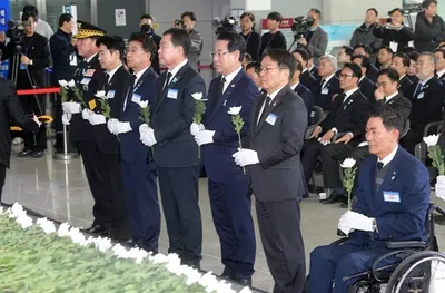 강기정 광주시장, 12.29제주항공 여객기 참사 1주년 추모식 참석