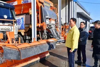 장성군, 빈틈없는 제설 대응… 빠른 작업으로 주민 불편 '제로'