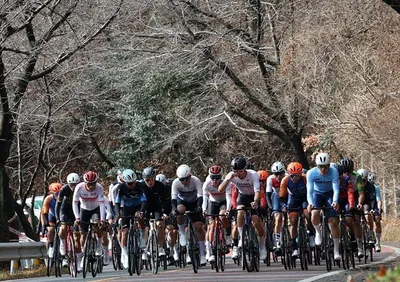 3.1절 기념 '강진 전국도로사이클대회' 불꽃 경쟁