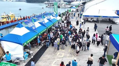 완도 반값 여행 1차 신청 조기 마감..관광객 1만 명 몰려