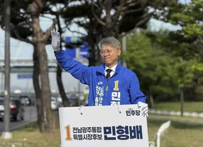 전남광주통합특별시장 민형배, 광주 서창교차로서 시민과 첫 현장 소통
