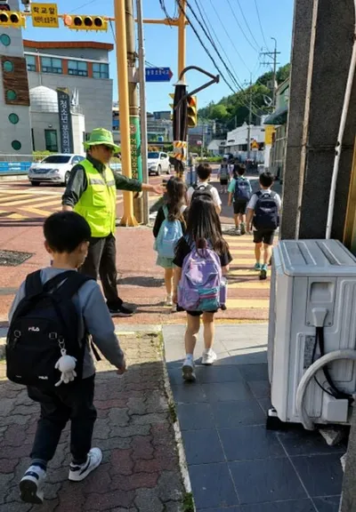 등굣길부터 경로당까지… 고흥군 시니어 순찰대로 ‘안전지킴이’ 나섰다