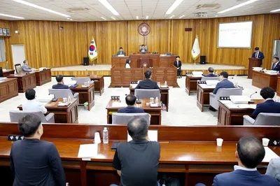 조일영 영광군의장 "군민 입장에서 세심하게"… 제297회 정례회 개회