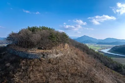 해남군 고다산성 발굴…당나라 양식 금동허리띠 등 유물 출토