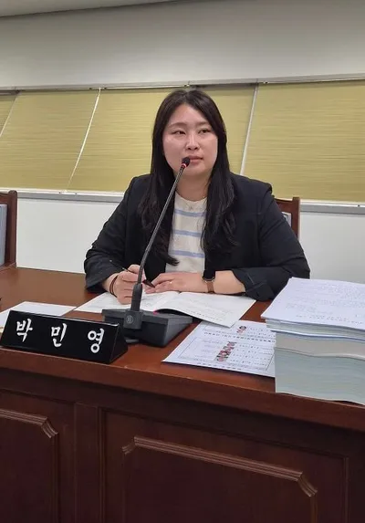 ‘바위섬·임을 위한 행진곡·진도아리랑’ 시민의 노래 후보…대표성 논란