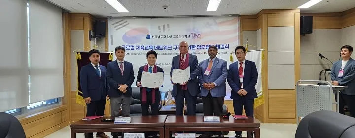 지난해 5월 ‘2024대한민국 글로컬 미래교육박람회’ 당시 체결한 전라남도교육청과 트로이대학교 업무협약식 ⓒ전남교육청