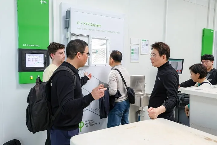 지난달 와게닝겐 대학교를 방문하여 대학 관계자와 그린바이오 산업에 대해 논의하고 있는 노관규 시장 ⓒ순천시