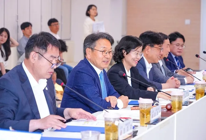 ▲강기정 시장이 '광주 RISE사업 협약식'에 참석해 인사말을 하고 있다 ⓒ광주시