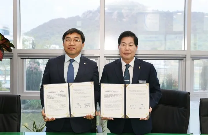 왼쪽부터) 박진만 한국산업단지공단 전남지역본부장, 공영민 고흥군수