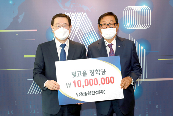 undefined b6958b7e63c197b231a525e3d1bf0d9e